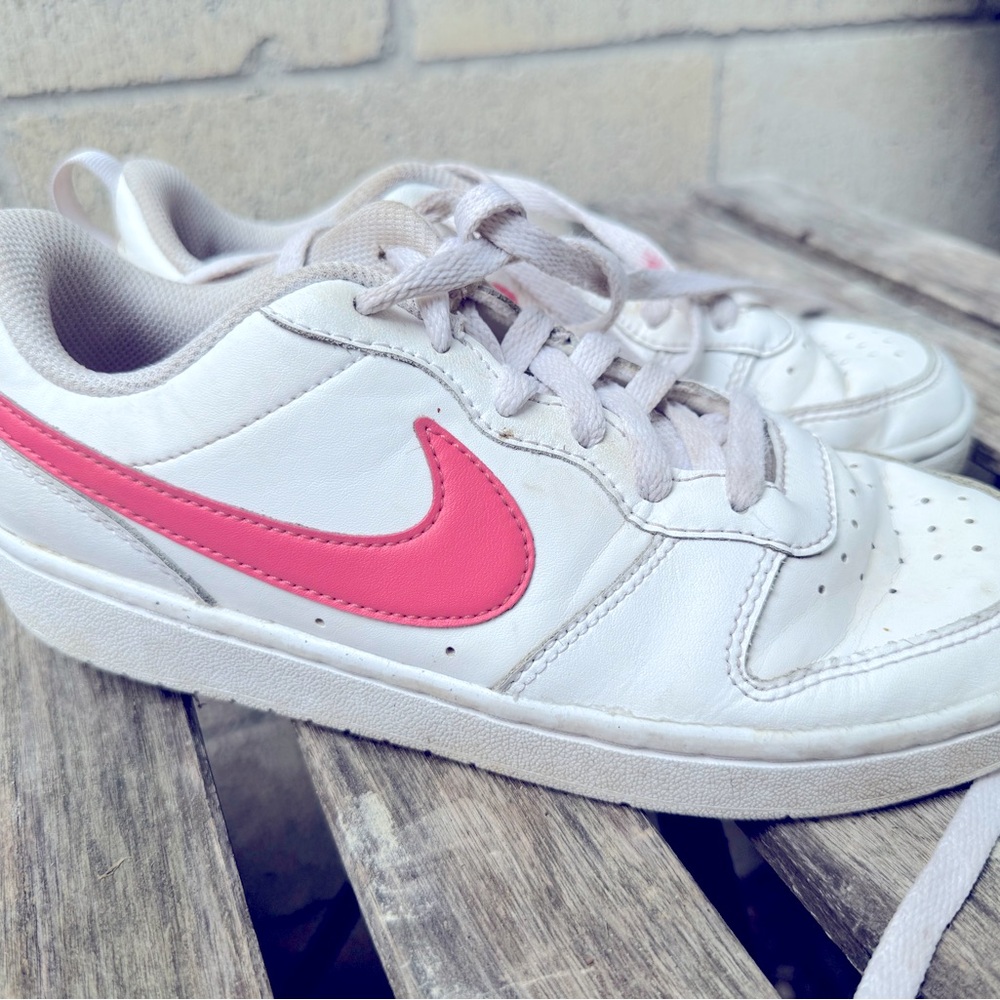 Court Borough Low 2 GS 'White Coral Chalk'